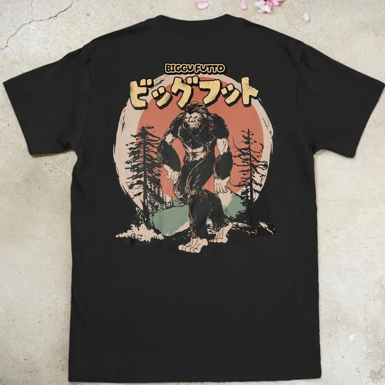 Biggu Futto | back print ❀ T-shirt