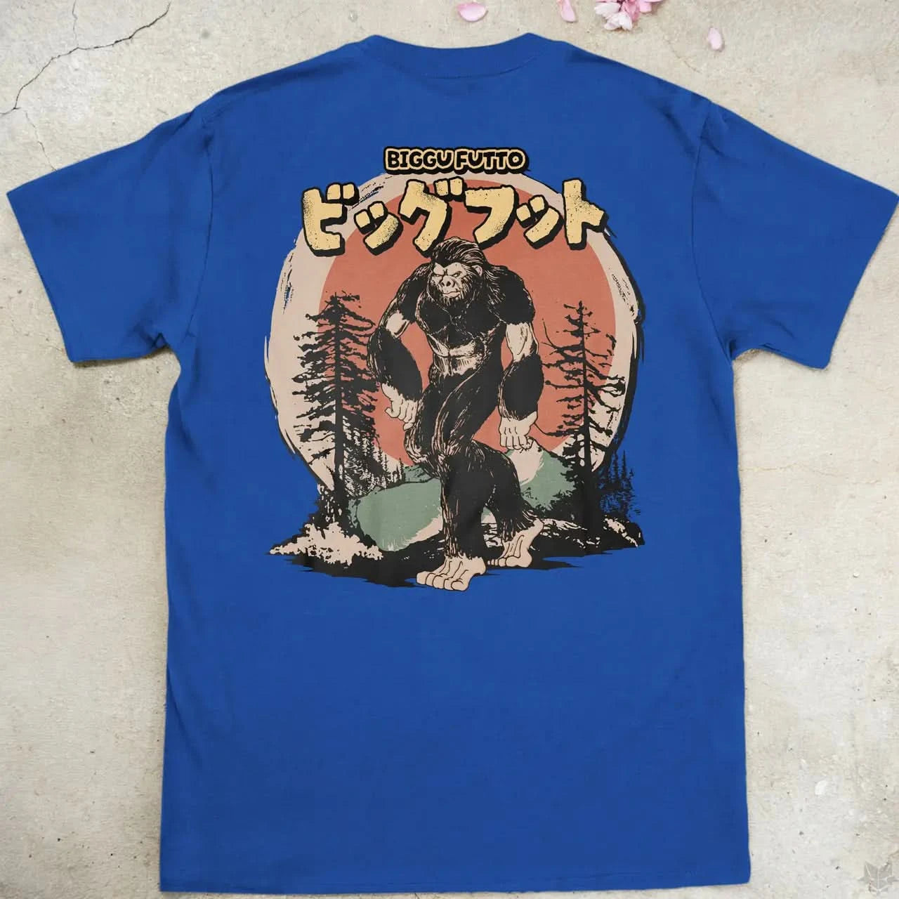 Biggu Futto | back print ❀ T-shirt
