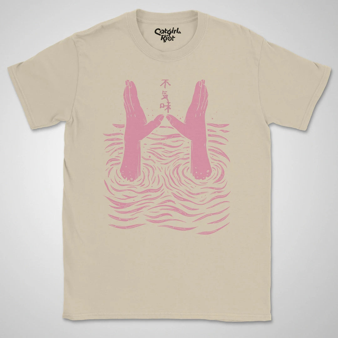 Uncanny ❀ T-shirt